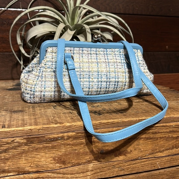 Stylish Blue Plaid Clutch - Picture 2 of 9